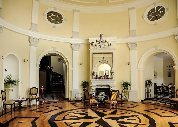 Palac Bugaj בית הארחה *