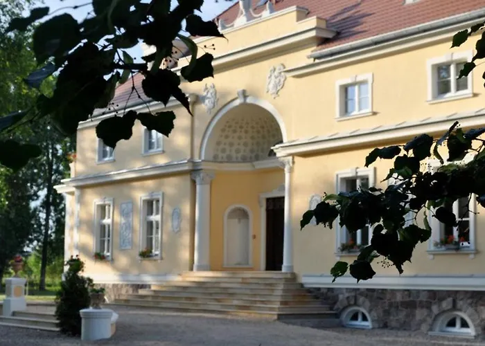 Palac Bugaj Raszkow (Greater Poland)