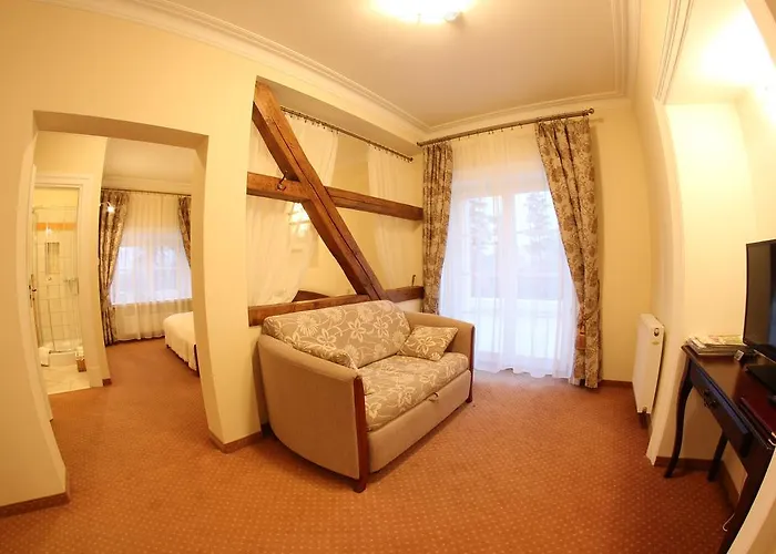 Palac Bugaj Pensjonat Raszkow (Greater Poland)